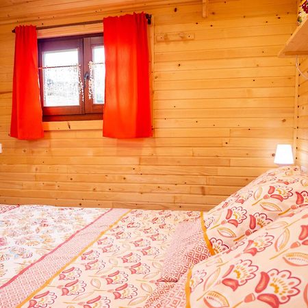 Gites Et Roulottes Au Domaine De La Trille Sainte-Foi Szoba fotó